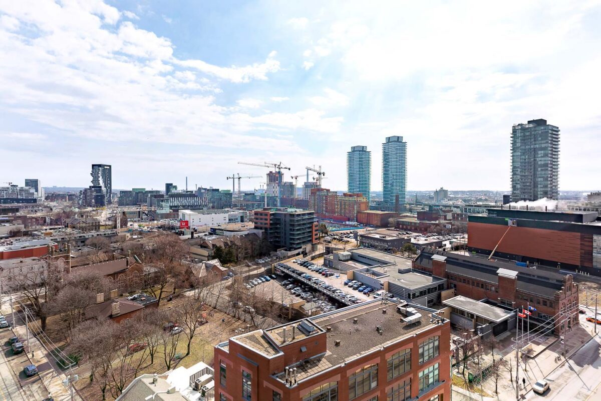 318 King Street East Suite 1406 in St. Lawrence Market, Toronto - Maggie Lind Real Estate Team